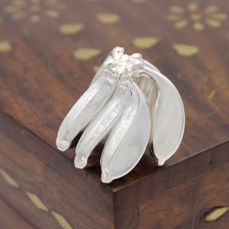 Banana Symbol of Lord Vishnu in Pure Silver