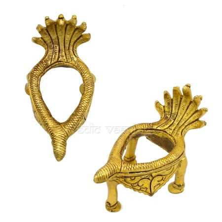 Puja Nagaraja Shank Stand in Brass